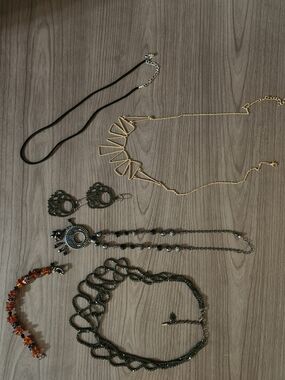 Women Jewelry Assortment